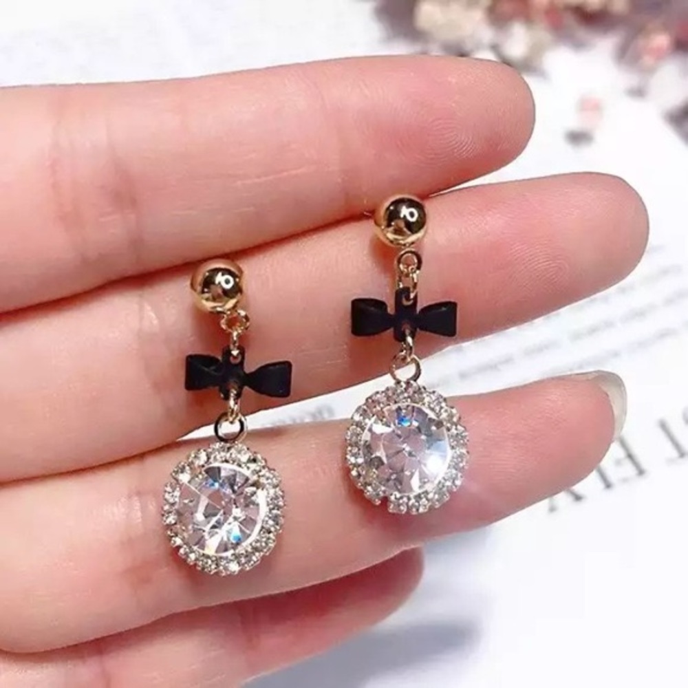 Just In! 🆕 KAYLEY Crystal Bow Drop Earrings